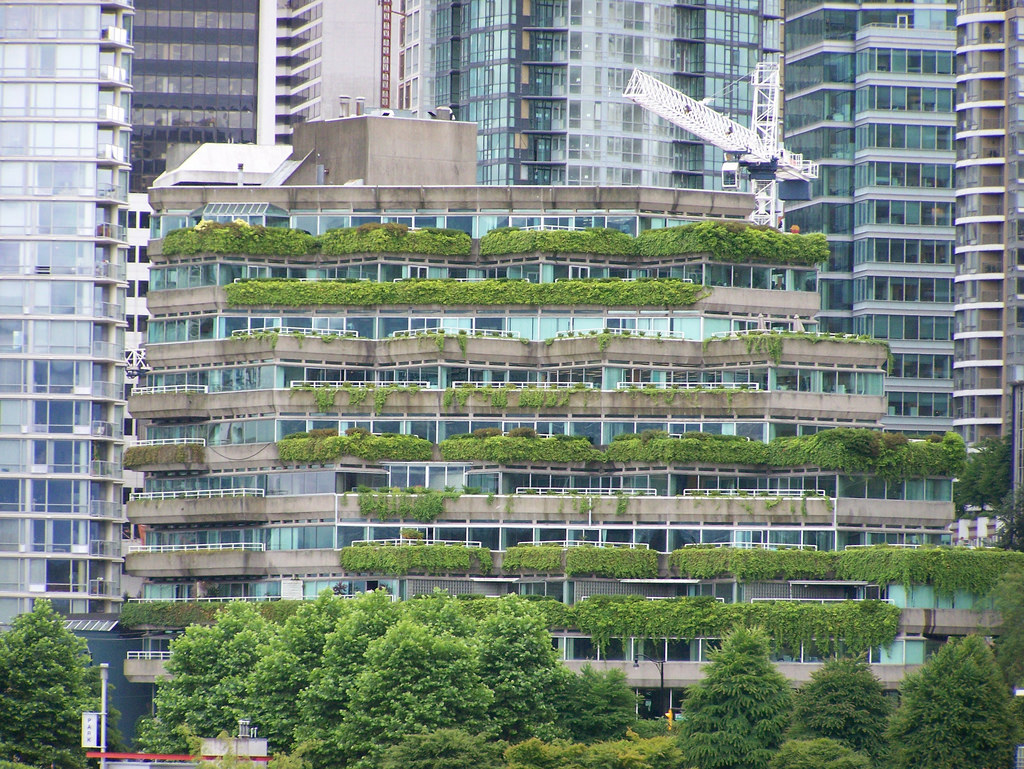 green roof on city building in toronto canada