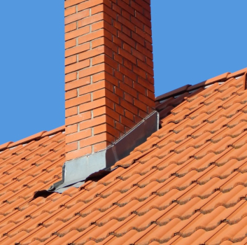 7 Signs of Damaged Roof Flashing